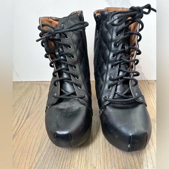 Charlotte Russe Black Quilted Faux Leather Boot Heels Booties Size 8 - Picture 9 of 12